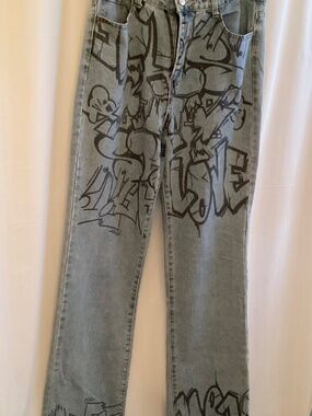 SHEIN…Women’s Graffiti Jeans..LONG LEGS!  Size Large
